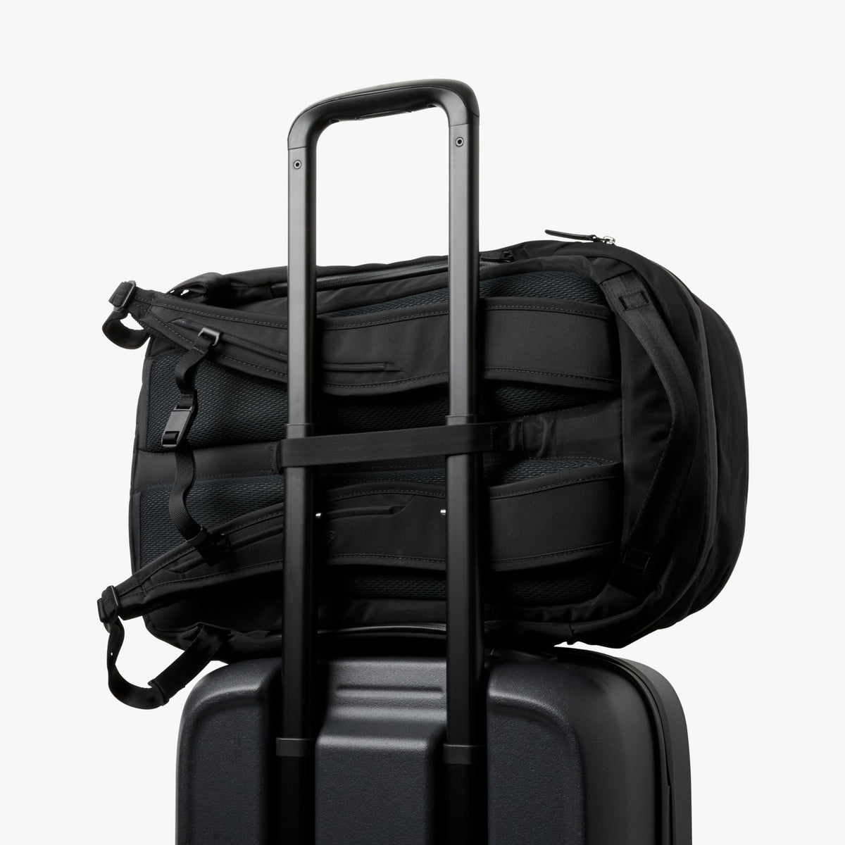 Bellroy Transit Workpack Pro (28L work bag/commuter backpack, fits 16” laptops; organization for travel and commutes)
