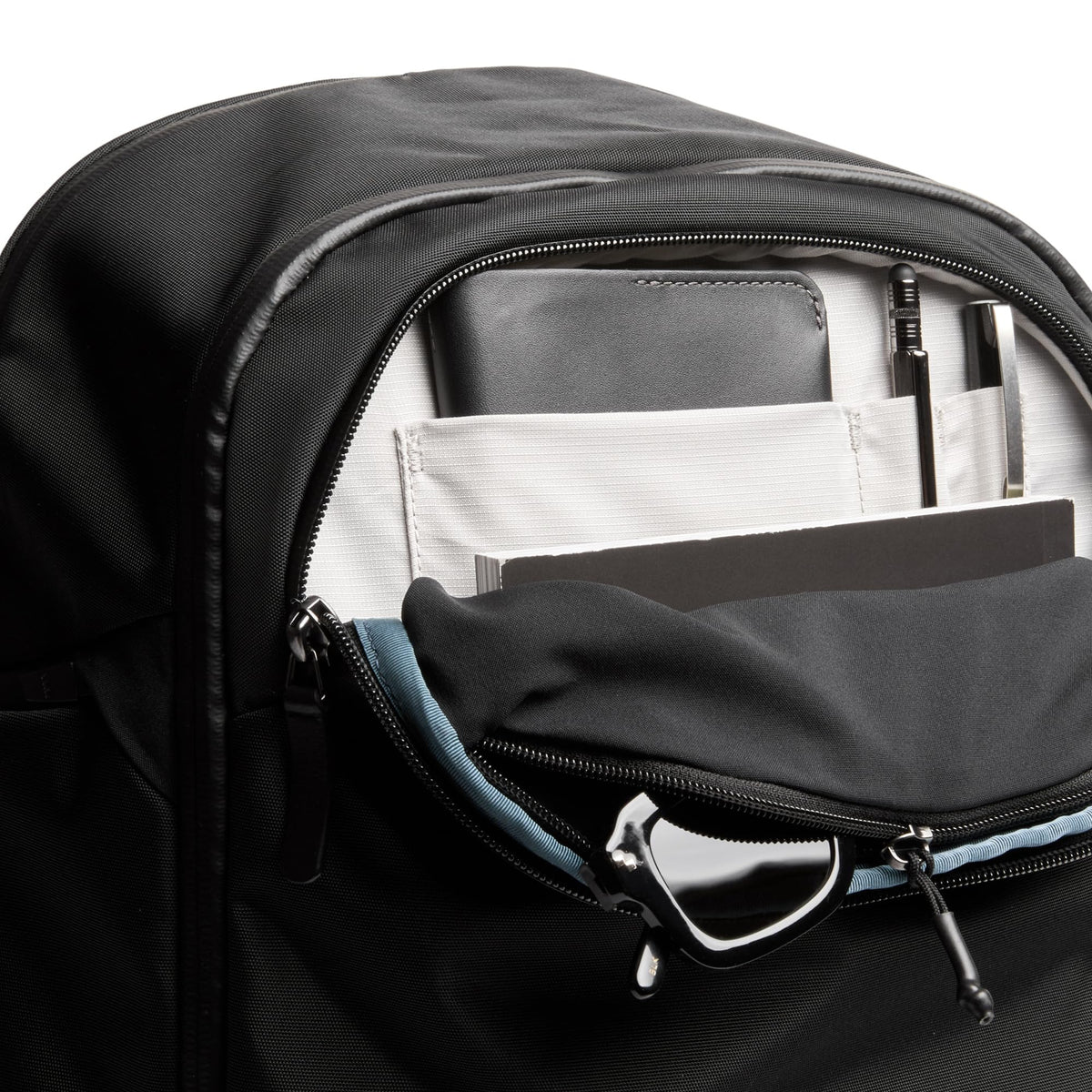 Bellroy Transit Workpack Pro (28L work bag/commuter backpack, fits 16” laptops; organization for travel and commutes)